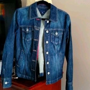 Tommy Hilfiger denim jacket